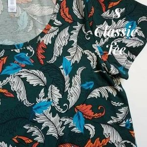 LuLaRoe Classic T Feather Print  Small